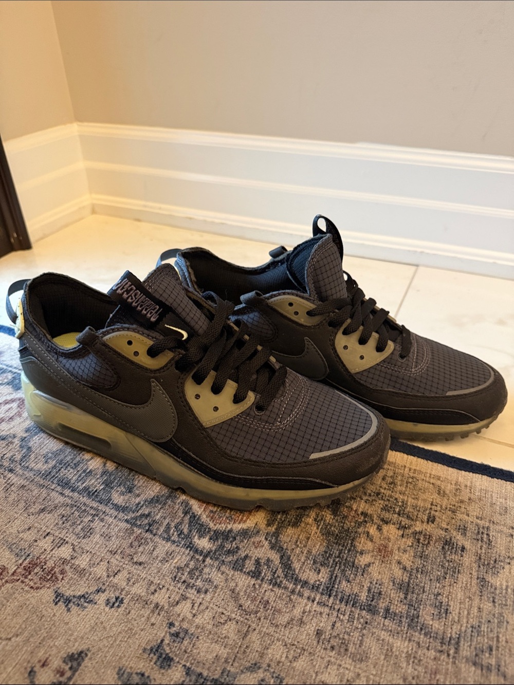 Nike Men’s Sneakers — Black & Olive Drab